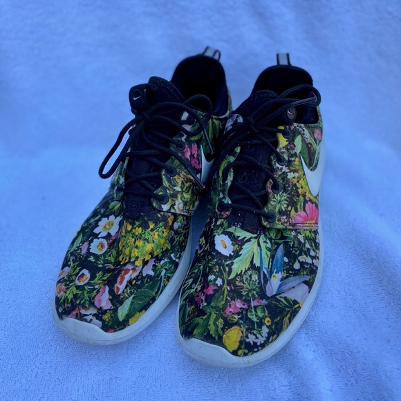 nike floral sneakers